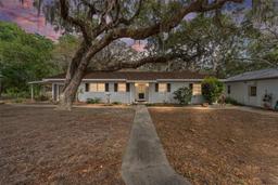 Picture of 18027 SE 90Th Street, Ocklawaha, FL 32179