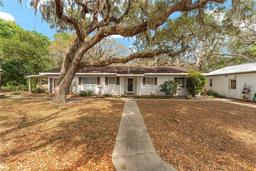 Picture of 18027 SE 90Th Street, Ocklawaha, FL 32179