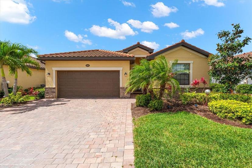Picture of 12501 Cinqueterre Drive, Venice FL 34293