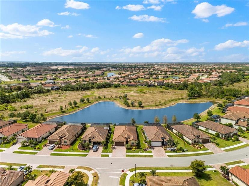 Picture of 12501 Cinqueterre Drive, Venice FL 34293