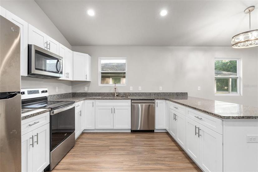 Picture of 23215 Railroad Avenue, High Springs FL 32643
