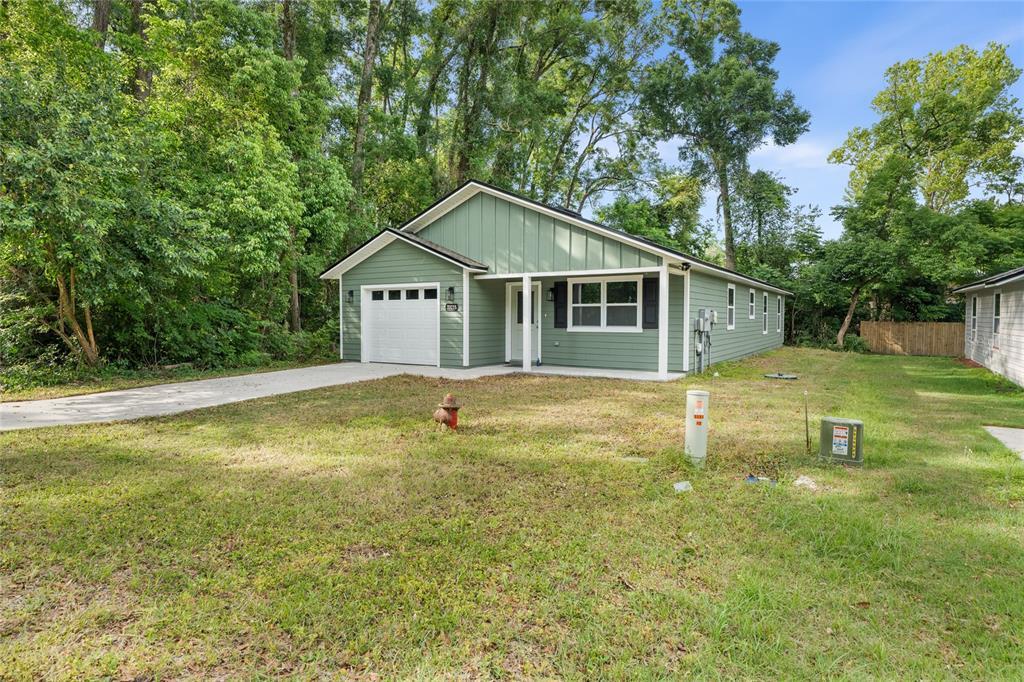 Picture of 23215 Railroad Avenue, High Springs, FL 32643