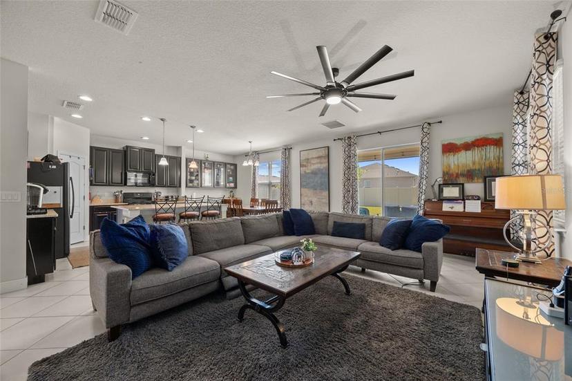 Picture of 814 Maplebrook Loop, Apopka FL 32703