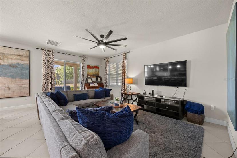 Picture of 814 Maplebrook Loop, Apopka FL 32703