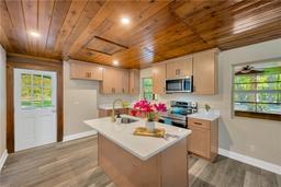 Picture of 4221 Brackwood Road, Seffner, FL 33584