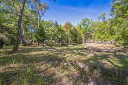 Picture of 9159 Cr 647C, Bushnell, FL 33513