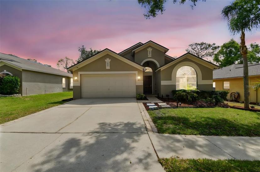 Picture of 2719 Brookville Drive, Valrico FL 33596