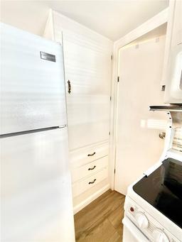 Picture of 3300 26Th Avenue E Unit 217, Bradenton, FL 34208