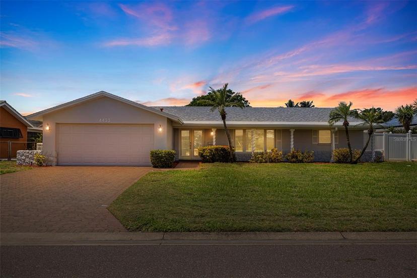 Picture of 4433 38Th Way S, St Petersburg FL 33711