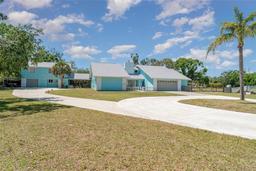 Picture of 1305 Greenfield Circle, Venice, FL 34292
