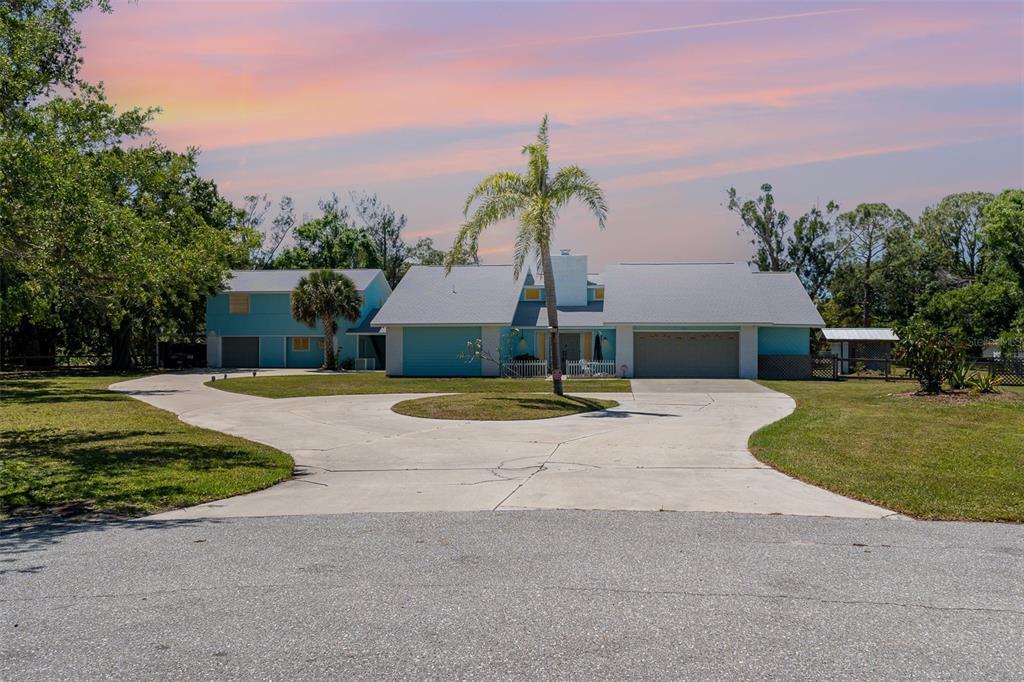 Picture of 1305 Greenfield Circle, Venice, FL 34292