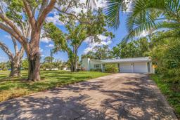 Picture of 4340 Narvarez Way S, St Petersburg, FL 33712
