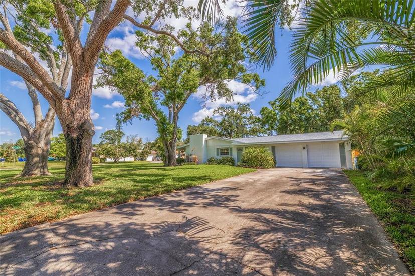 Picture of 4340 Narvarez Way S, St Petersburg FL 33712