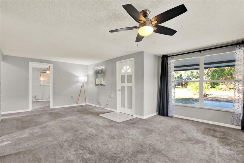 Picture of 8915 N Willow Avenue, Tampa FL 33604