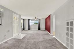 Picture of 8915 N Willow Avenue, Tampa, FL 33604