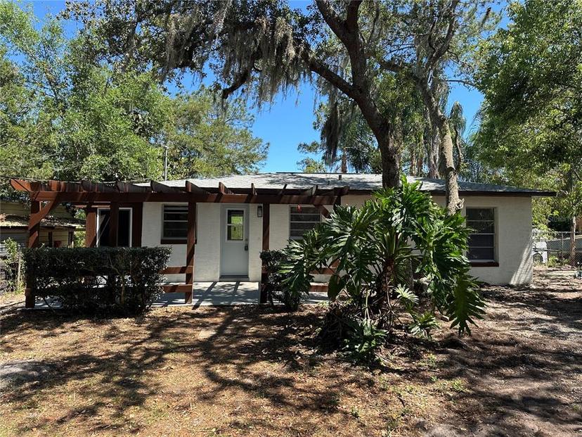 Picture of 2520 Park Lake Drive, Deland FL 32724