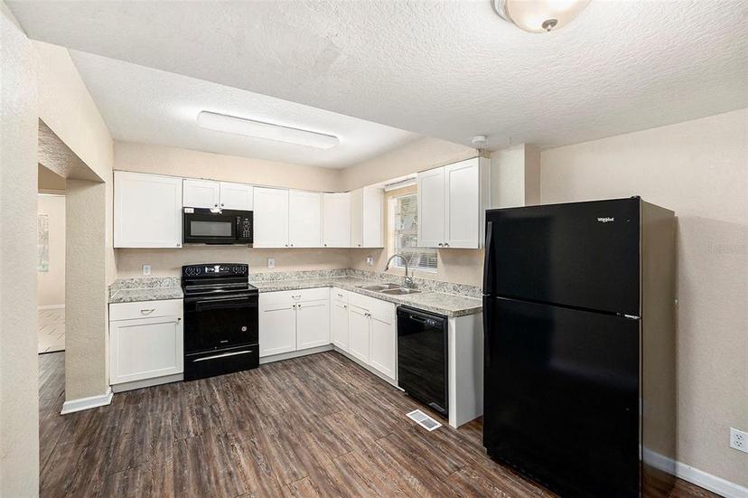 Picture of 626 Belleview Boulevard, Belleair FL 33756