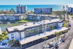 Picture of 4380 Exeter Drive Unit 304, Longboat Key, FL 34228