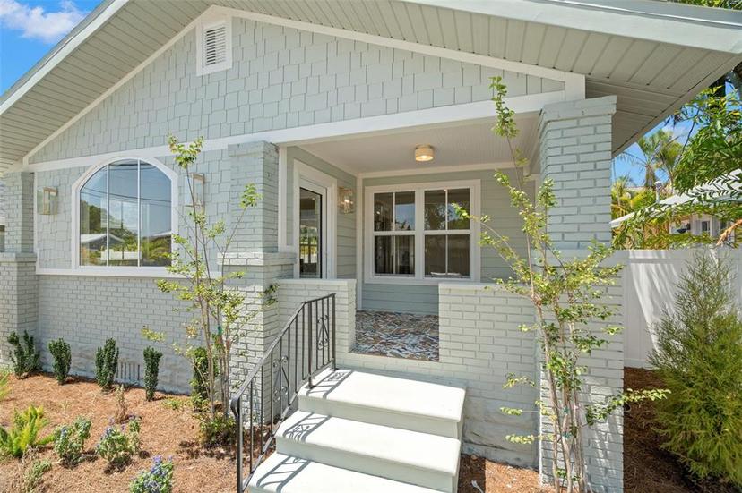 Picture of 422 24Th Street N, St Petersburg FL 33713