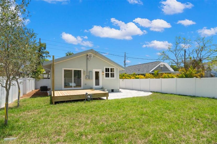 Picture of 422 24Th Street N, St Petersburg FL 33713