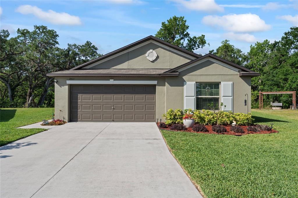 Picture of 2821 Lytton Hall Drive, Zephyrhills, FL 33540