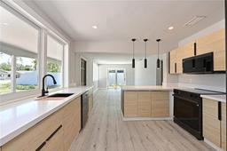 Picture of 432 49Th Street W, Bradenton, FL 34209
