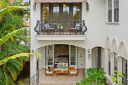 Picture of 601 Bosphorous Avenue, Tampa, FL 33606