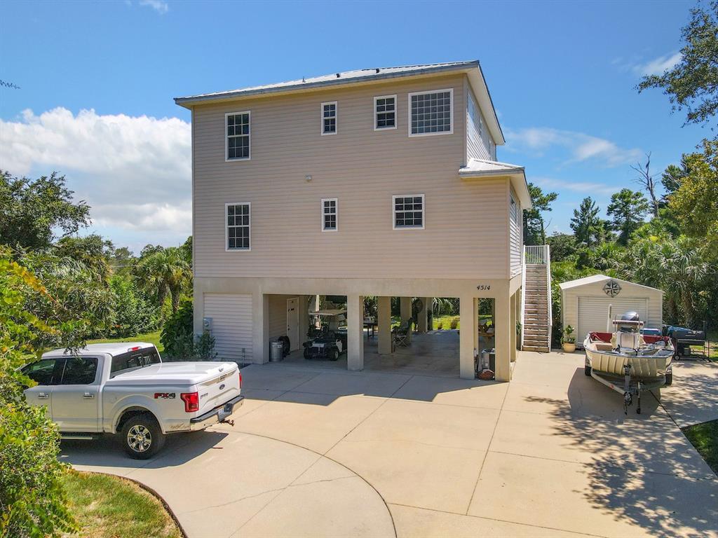 Picture of 4514 Fishman Avenue, Weeki Wachee, FL 34607