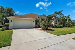 Picture of 2323 Eagle Bluff Drive, Valrico, FL 33596