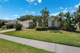 Picture of 2323 Eagle Bluff Drive, Valrico, FL 33596