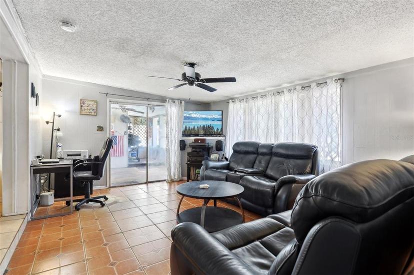 Picture of 525 E Foothill Way, Casselberry FL 32707