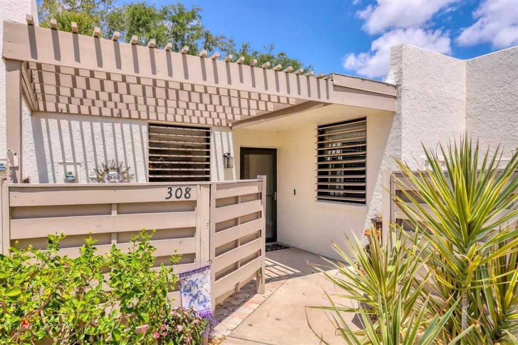 Picture of 308 Timber Lake Drive, Bradenton, FL 34210