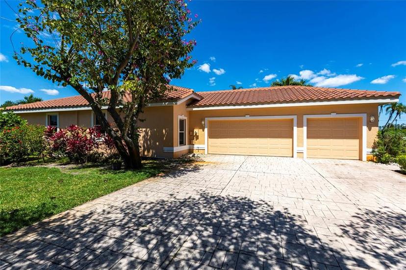 Picture of 15420 Greenock Lane, Fort Myers FL 33912