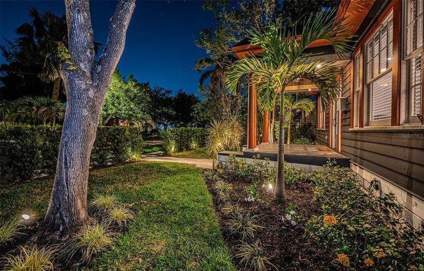 Picture of 2536 Burlington Avenue N, St Petersburg FL 33713