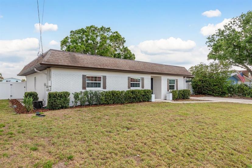 Picture of 8721 Bay Crest Lane, Tampa FL 33615