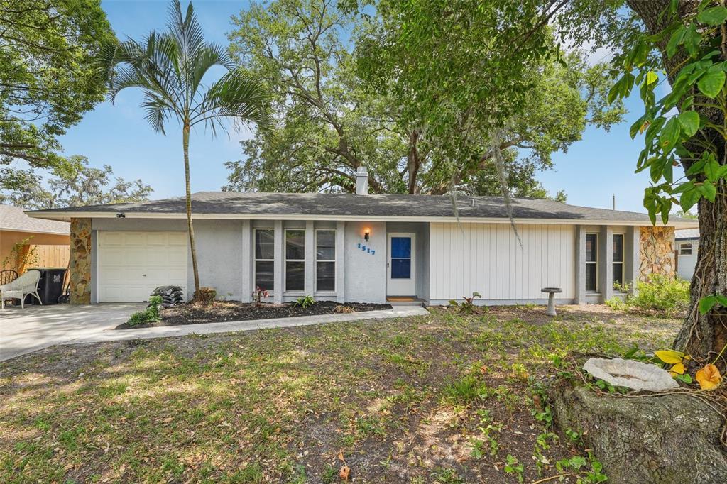 Picture of 1517 Country Ridge Drive, Lakeland, FL 33801