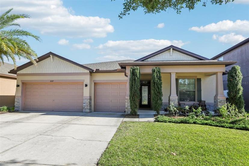 Picture of 2127 Landside Drive, Valrico FL 33594