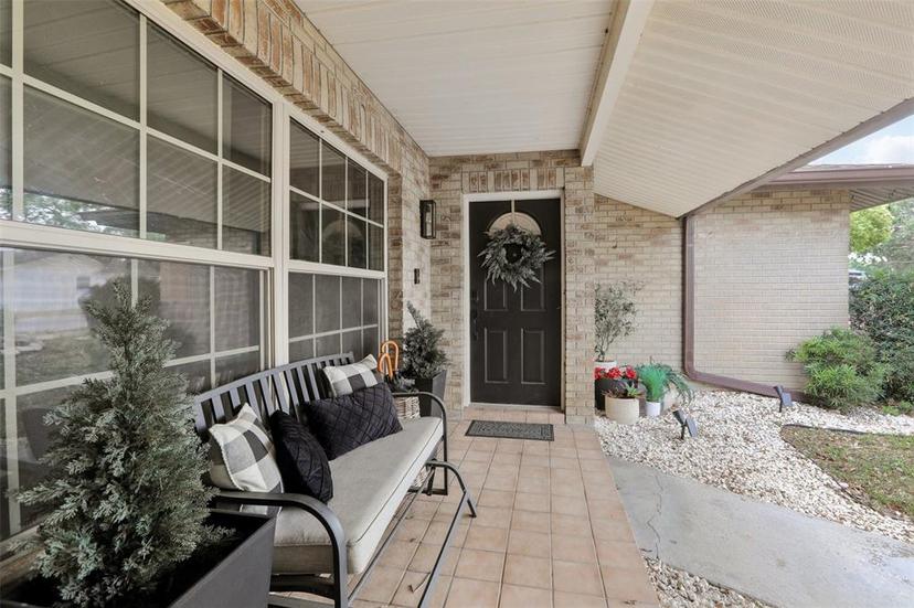 Picture of 204 Valley Drive, Brandon FL 33510
