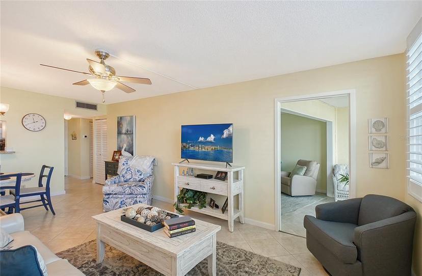 Picture of 5855 Midnight Pass Road Unit 512, Sarasota FL 34242