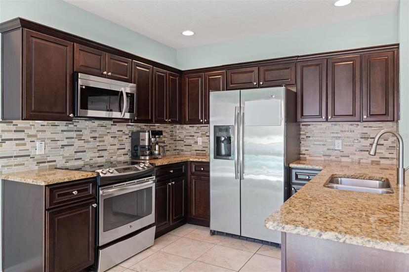 Picture of 946 Celtic Circle, Tarpon Springs FL 34689