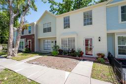 Picture of 1728 Mill Run Circle, Tampa, FL 33613