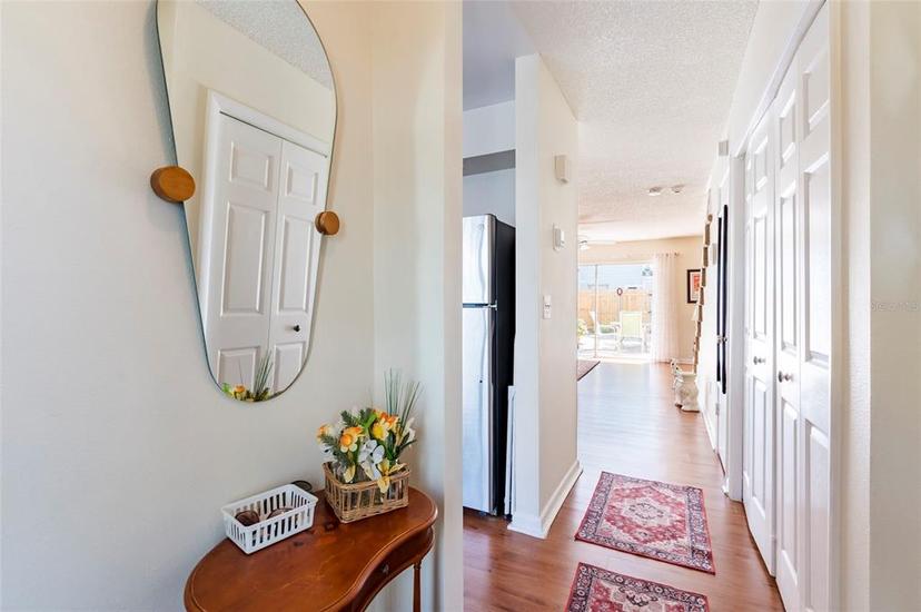 Picture of 1728 Mill Run Circle, Tampa FL 33613