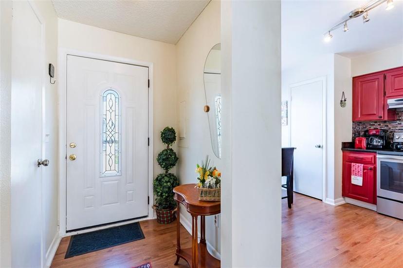 Picture of 1728 Mill Run Circle, Tampa FL 33613