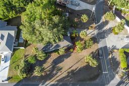 Picture of 33801 Picciola Drive, Fruitland Park, FL 34731