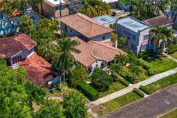 Picture of 2421 Brevard Road Ne, St Petersburg, FL 33704