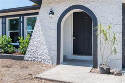 Picture of 702 Briarcliff Drive, Valrico, FL 33594