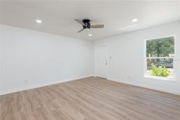 Picture of 702 Briarcliff Drive, Valrico, FL 33594