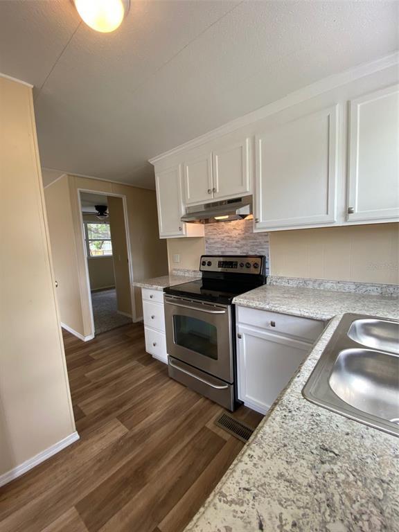 Picture of 28629 Bougainvillea Avenue, Paisley FL 32767
