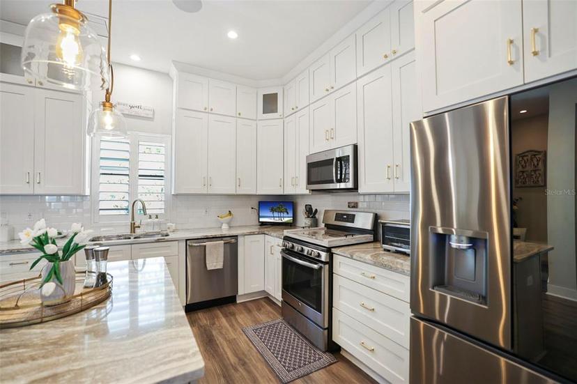 Picture of 946 Highland Avenue Unit 47, Dunedin FL 34698