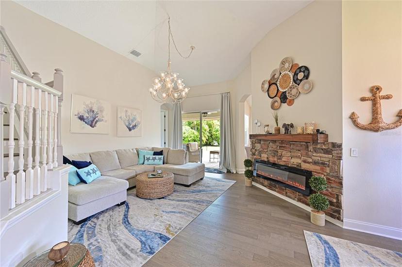 Picture of 211 Dahlia Court, Bradenton FL 34212